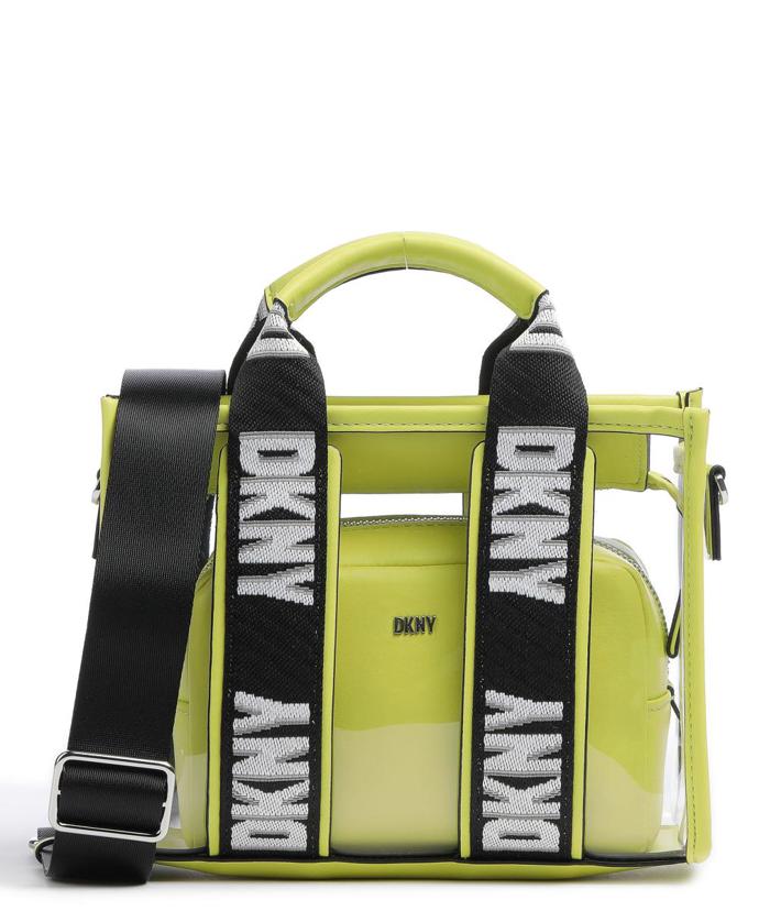 Plastová kabelka s popruhy a vyjímatelným vnitřním pouzdrem. (DKNY, 3 690 Kč)