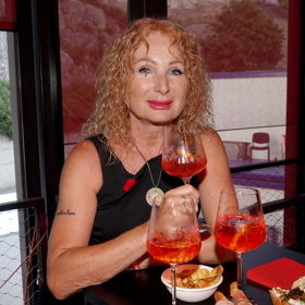 Světlana Nálepková si v Karlových Varech užívala večírek Campari, kde se dobře bavila se svými přáteli.