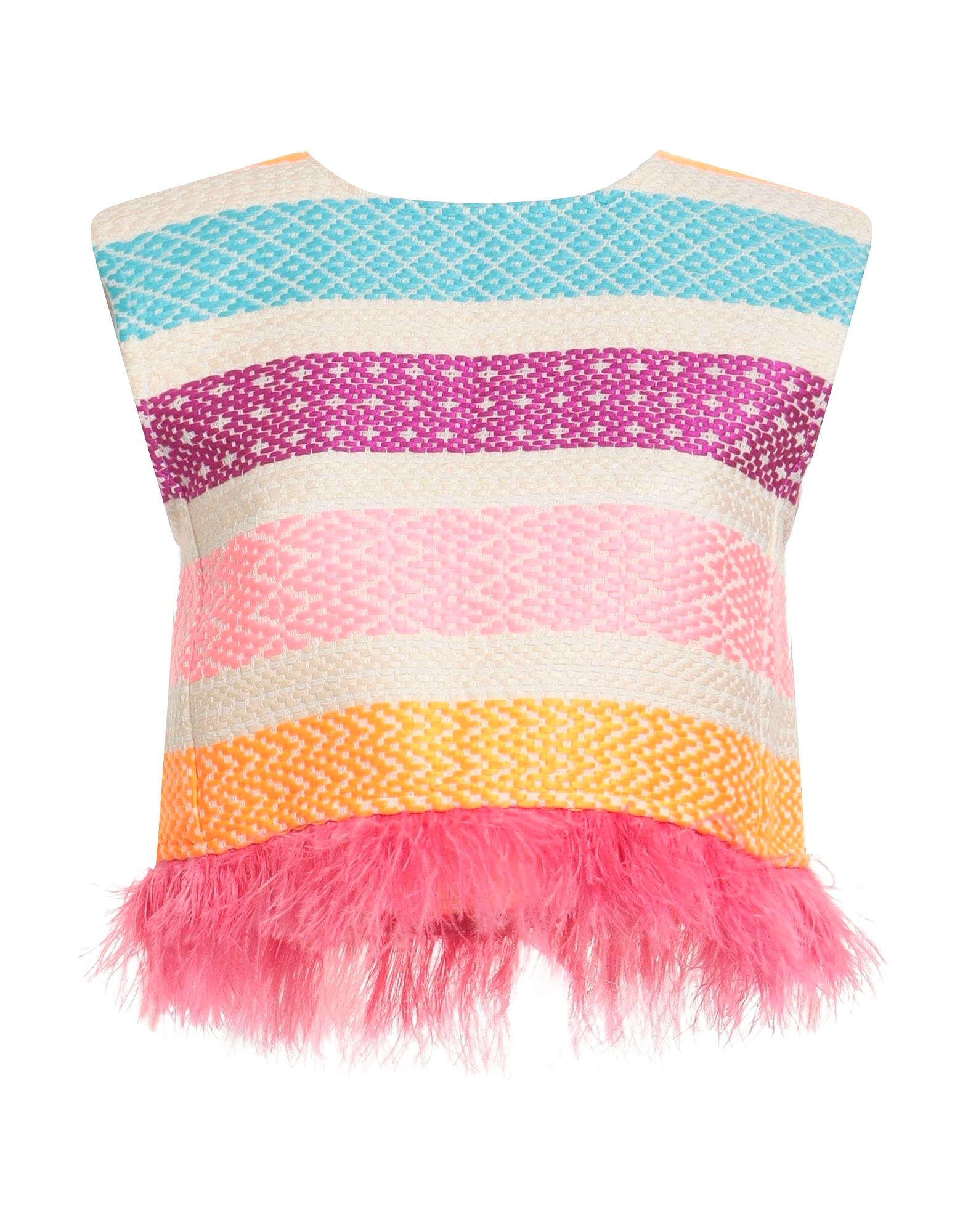 Etno crop top s peřím. (Giada Benincasa, 1 690 Kč)