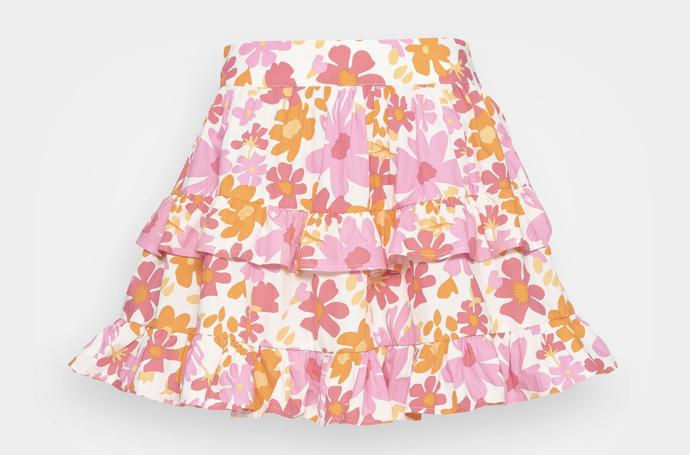 Hravá dokonalost. Mini s volány. (Glamorous, 799 Kč)