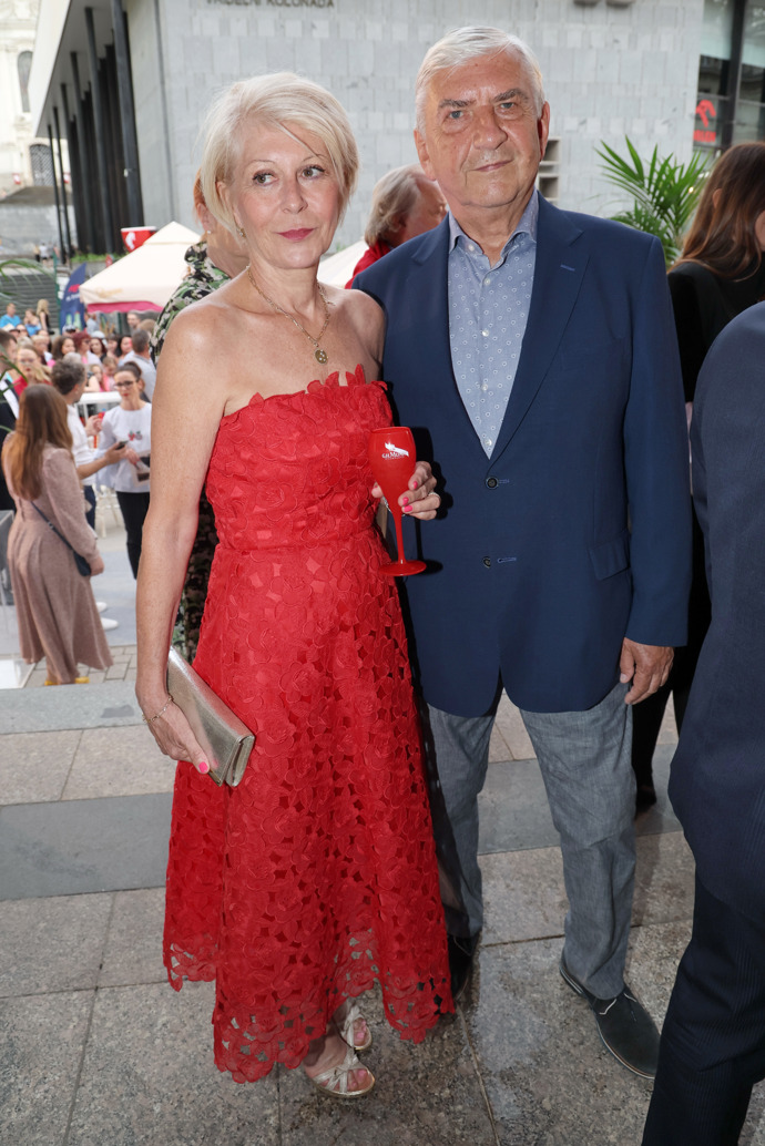 Manželé Donutilovi patří k pravidelným hostům přehlídek Beaty Rajské.