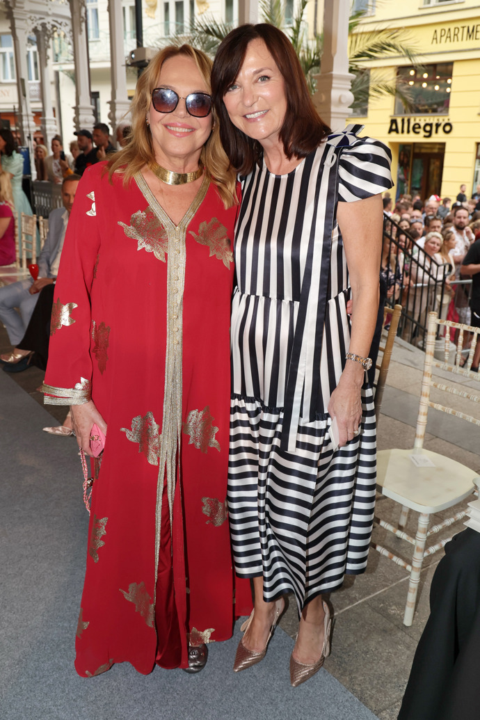 Návrhářka Beata Rajská zapózovala s Dagmar Havlovou.