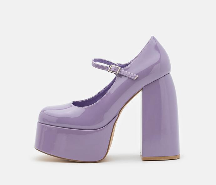 Nápadné střevíčky Mary Jane s výrazným podpatkem i platformou. (Koi, 1 360 Kč)