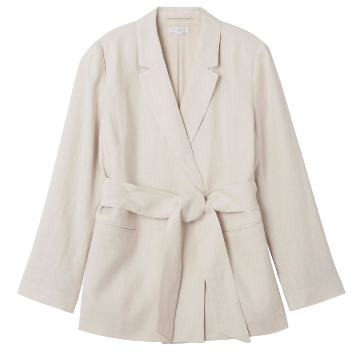 Esence léta. Lněné sako se zavinovací optikou a vazačkou. (Lindex, 2 999 Kč)