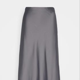 Ocelově šedá midi sukně. (Lindex, 999 Kč)