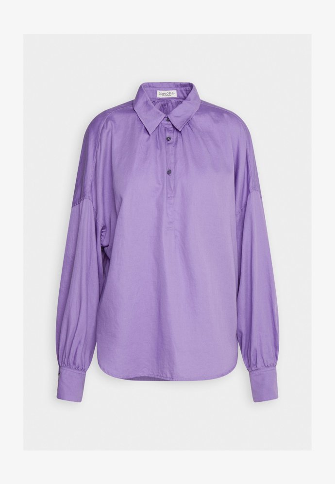 Levandulová košile s dlouhými rukávy. (Marc O'Polo, 2 490 Kč)