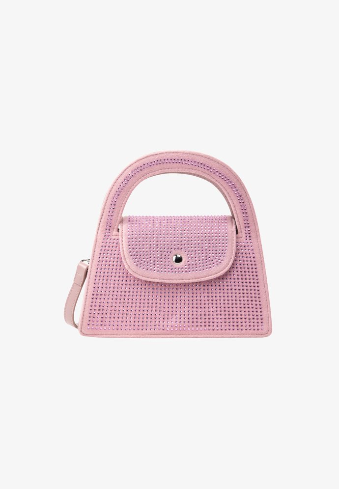 Třpytivá kabelka jako zlatý hřeb každého Barbie outfitu. (myMo at night, 1 849 Kč)