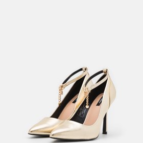 Ařetízky mohou zdobit i klasické lodičky na podpatku. (Tommy Hilfiger, 2850 Kč)