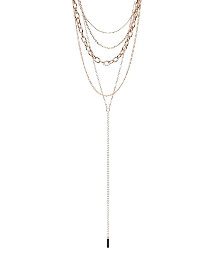 Víceřadý náhrdelník ze žlutého kovu s návěsem. (Pieces, Vero Moda, 459 Kč)