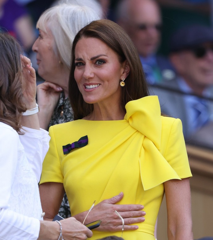 Čestnou mašli All England Lawn Tennis and Croquet klubu měla i v loňském roce, kdy oblékla zářivě žluté šaty.