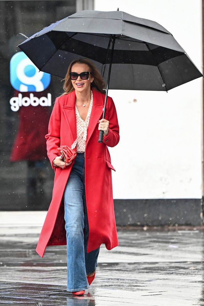 Do chladnějších propršených dnů se skvěle hodí tento outfit.