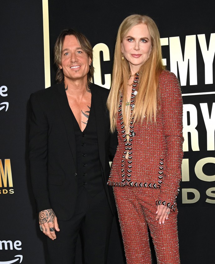 Nicol Kidman předvedla soustavu dlouhých náhrdelníků na udílení cen Akademie country hudby v květnu letošního roku, kam doprovodila manžela, zpěváka Keitha Urbana.