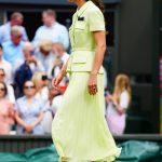 Na některých snímcích barva šatů připomínala barvu tenisového míčku. Kate rozhodně na kurtu zářila.