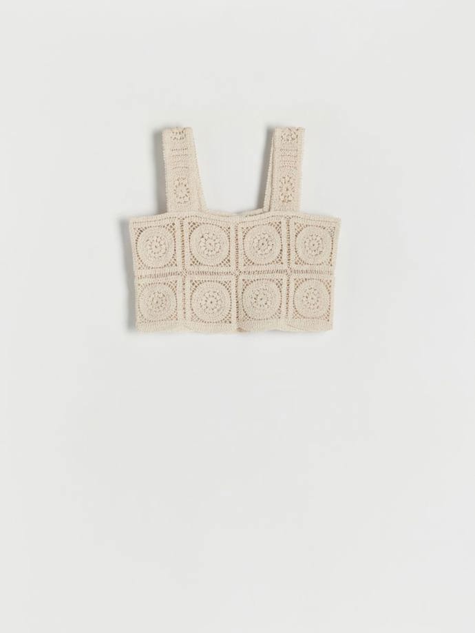 Háčkovaný crop top v něžném odstínu ecru. (Reserved, 459 Kč)