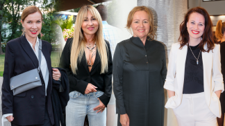 První láska slavných: Sedláčková randila u bazénu, Zázvůrková se hubičkovala ve školce a Jachnická ho našla na diskotéce