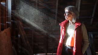 Libuše (46): Na půdě jsem našla svoji 30 let starou sukni. Když jsem si ji oblékla, stalo se něco neuvěřitelného