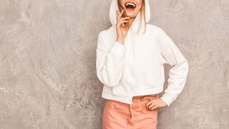 5 tajemství pro stylové nošení značkové mikiny