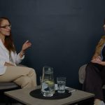 Společně probraly, jak se vyrovnat s Vánocemi v případě, že je budete trávit o samotě nebo vám někdo letos zemřel.