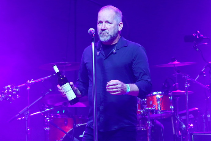 David Koller říká, že zmírnil také pití - do půlnoci už se prý neopíjí.