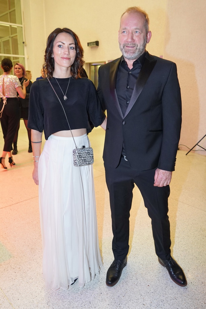 Krásná Anna je od Davida Kollera mladší téměř o tři desetiletí.