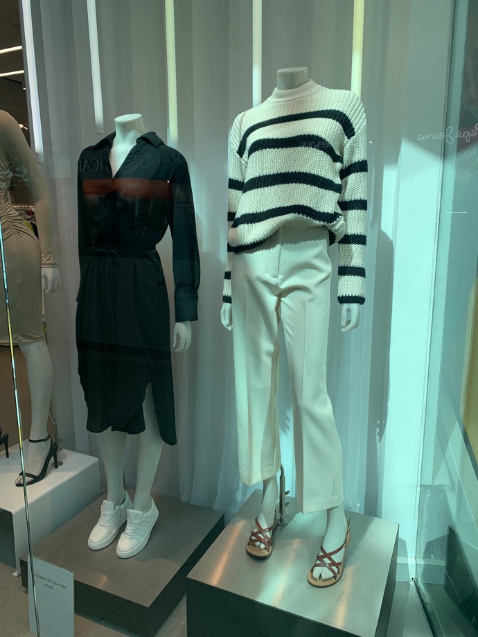 Proužky patří k trendy vzorům téměř každou sezonu. (Only)