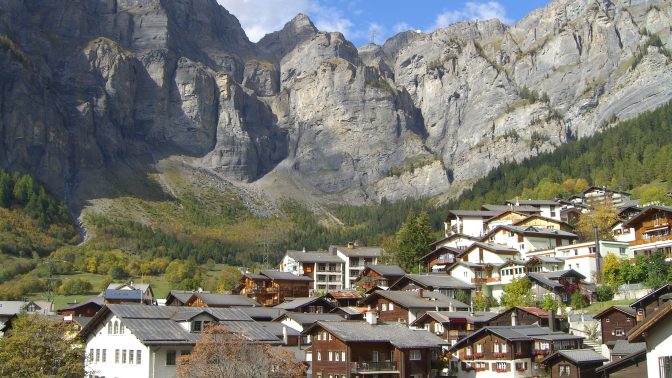 Záhadný švýcarský vítr fén: V horském městečku Leukerbad má mít na svědomí migrény, deprese i nehody