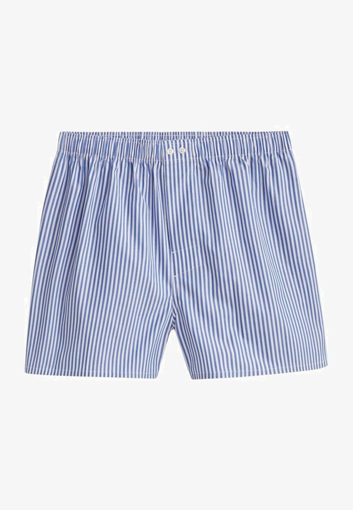 Na nákupy vaší módní letní garderoby se ale můžete vydat i rovnou do pánských sekcí obchodů. (Massimo Dutti, 395 Kč)