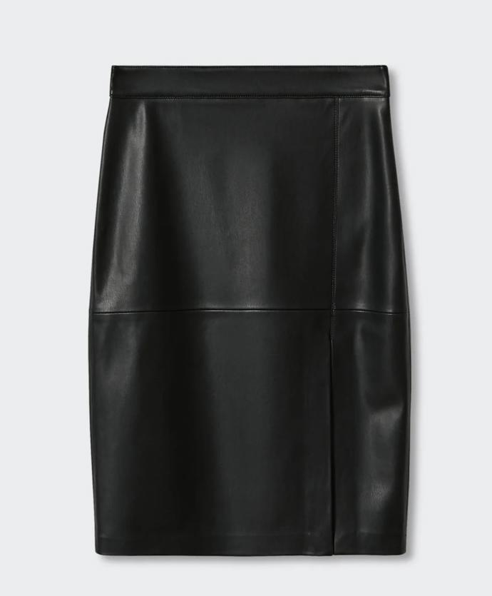 Sukně z imitace kůže. (Mango, 999 Kč)