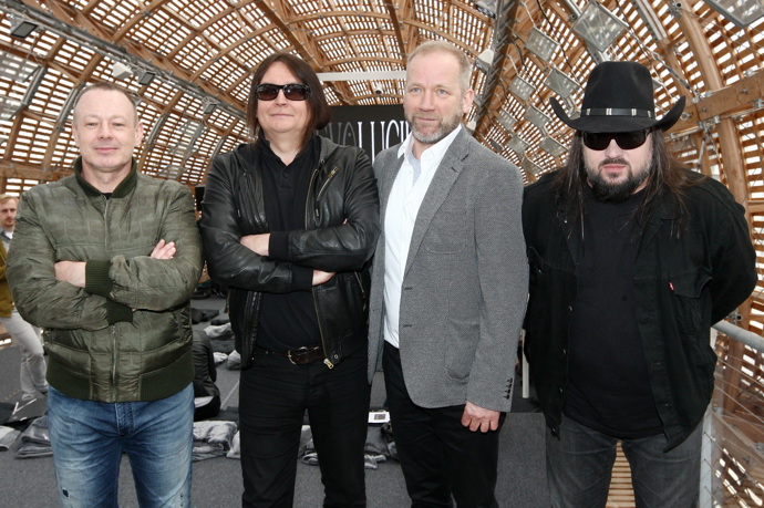 David Koller s kapelou Lucie, jejíž písně dobře zná celý národ.