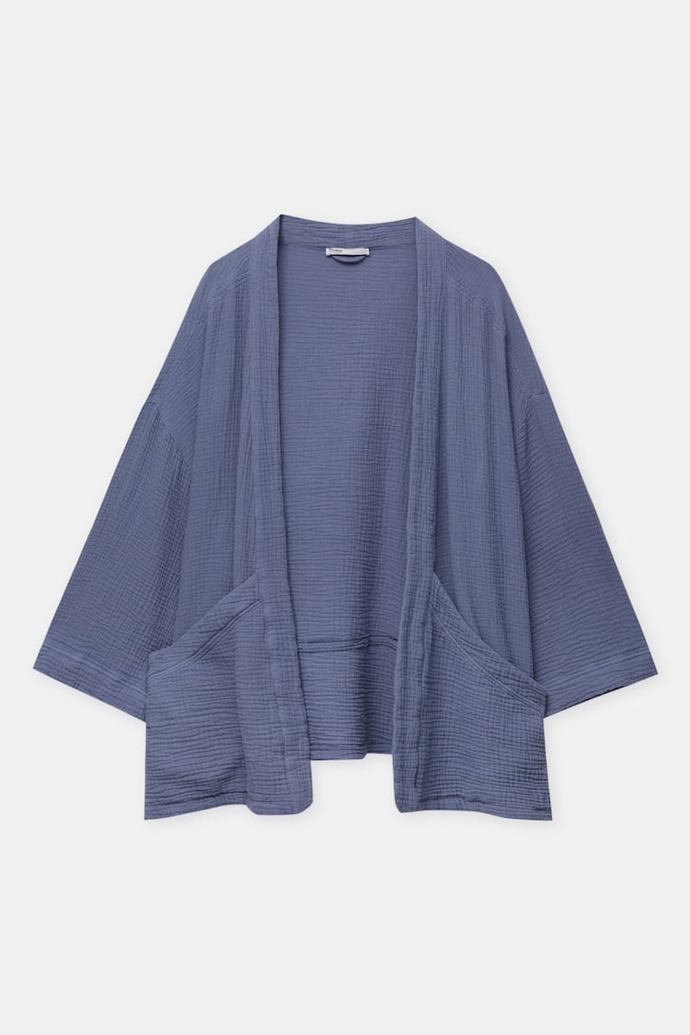 Kimono bez zapínání. (Pull&Bear, 699 Kč)
