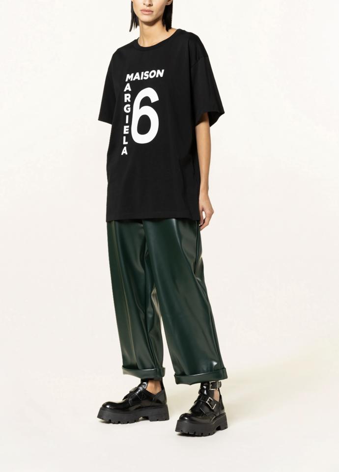 Kompletní trendy look v podání značky Maison Margiela.