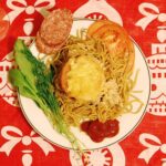 4. Rusko: významnějším dnem je Silvestr, během nějž si Rusové pochutnávají na těstovinách s vepřovým masem, sýrem, uzeninou a zeleninou.