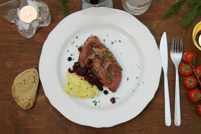 9. Estonsko: kromě kachního prsa se šťouchanými brambory si tento pobaltský národ pochutnává na mořských plodech s celozrnným chlebe, máslem, domácí majonézou a šalotkovým octem.