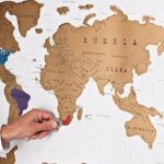 4. Stírací mapa. Je hitem už několikátý rok v řadě. Není divu. Vášnivým cestovatelům udělá pořádek v tom, jaké země už navštívili a na jaké si mohou brousit zuby.