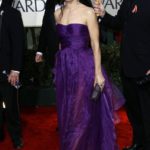 2. Šperky v antracitovém odstínu si s purpurovou rozumí. Podtrhují její hloubku.