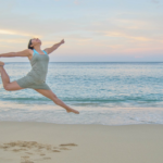 Se psem budete šťastnější. Důvod je zcela jednoduchý. Psi umí potlačit negativní emoce a naopak nastartovat pozitivní přístup k životu. 