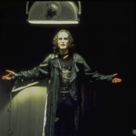 Z filmu, jehož dokončení se Lee nedožil