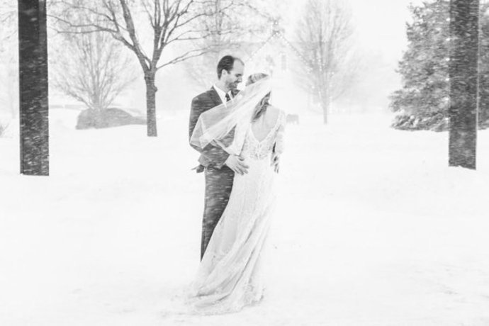 Fotograf pro jistotu přespal u nevěsty v domě. Svatbu nechtěl zmeškat.