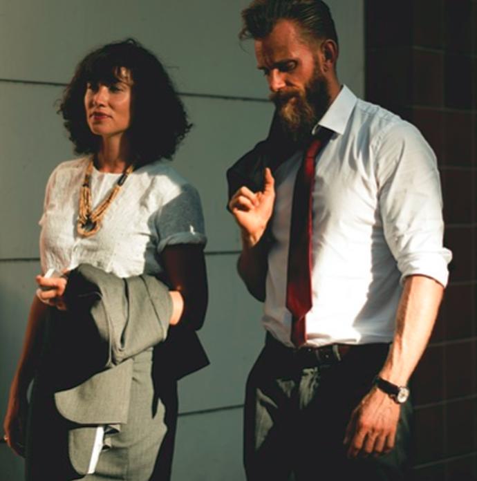 Pokud je žena krásná a denně se stýká s vaším partnerem, tajně doufáte, že má doma stejně krásného chlapa, kterého by nikdy nepodvedla.