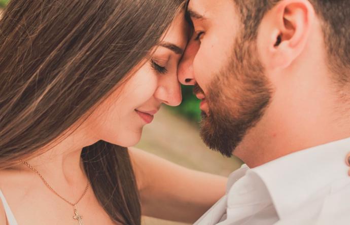 Hodně z nás miluje na mužích zářivý krásný úsměv.