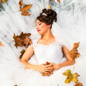 Když žena porodí dítě, je to ten nejsilnější zážitek v životě. A matce má miminko vždy nejblíže. Ale proč by mělo nosit příjmení vašeho partnera?