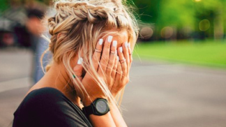 Občas se člověk ve svém životě dostane do období, když je nešťastný a začne dělat věci, které by za normálních okolností nikdy nedělal.