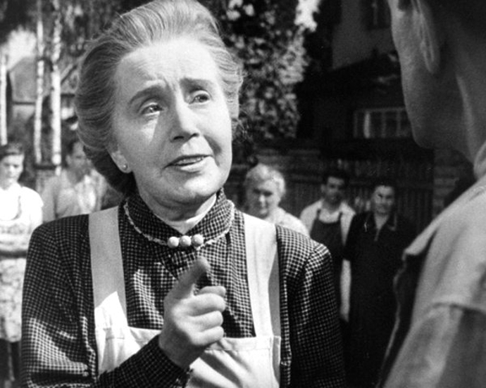 Z filmu Muži v povětří, kde si zahrála s Vlastou Burianem