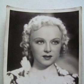 Po smrti manžela se už nikdy nevdala.