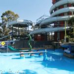 Jako testovač tobogánů si užijete spoustu legrace. A za prachy