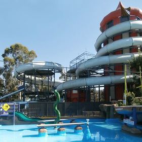 Jako testovač tobogánů si užijete spoustu legrace. A za prachy