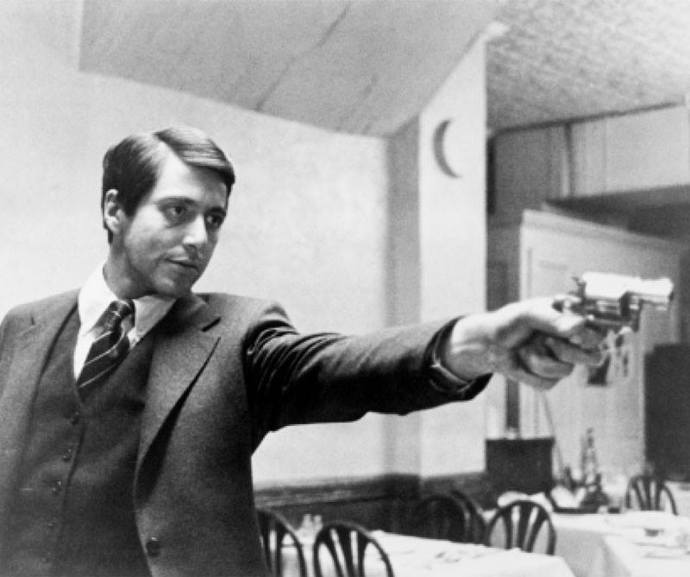 Premiéra filmu se těšila velkému zájmu diváků. Nevadilo jim vystát dlouhé fronty na vstupenku. Některé byly prý dlouhé přes pět bloků.