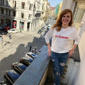 Gabriela nedávno vydala svojí autobiografii "Jiná".