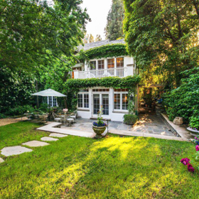 4. Jennifer Lawrence, Beverly Hills, USA. Tento luxusní dům prodala herečka, nominovaná na nejlepší ženský herecký výkon v hlavní roli, v roce 2014. Inkasovala 174 milionů.