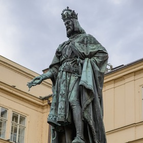 Na svou dobu byl neuvěřitelně vzdělaný a inteligentní